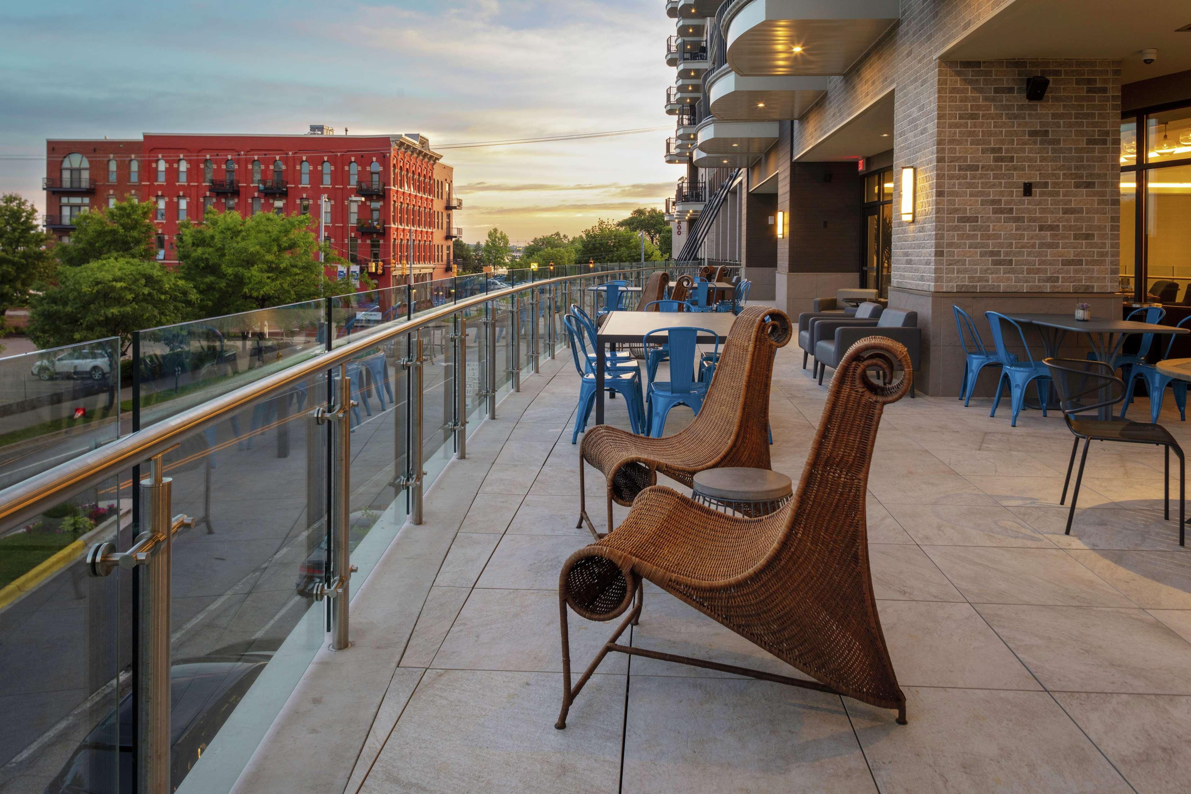 Embassy Suites By Hilton Grand Rapids Downtown Dış mekan fotoğraf